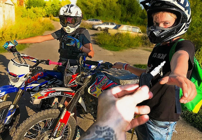 Подростку из Калуги подарили мотоцикл - фотография