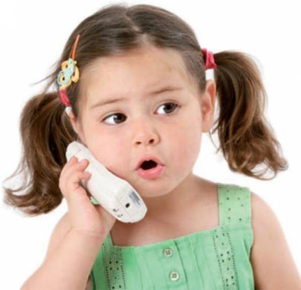 Влияние сотового телефона на ребенка - фотография